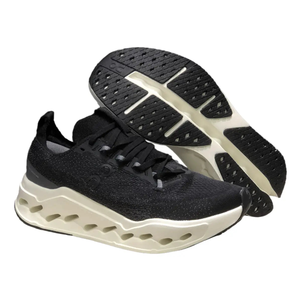 On Women's Cloudsurfer Max Black/White