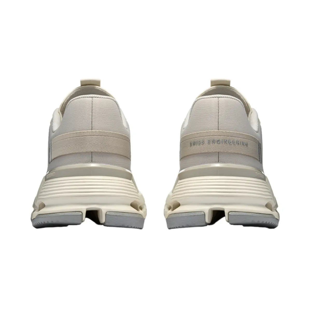 On Women's Cloudnova Form 2 Sand/lvory