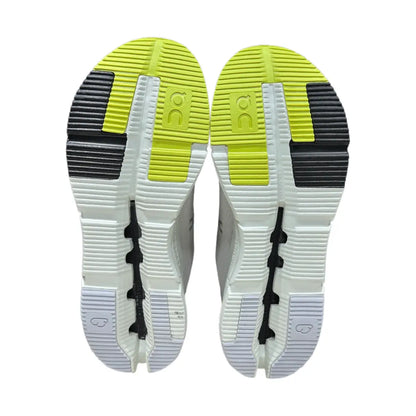 On Women's Cloudnova Form 2 White/Frost