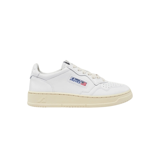 Autry Medalist Low Sneakers In White Leather