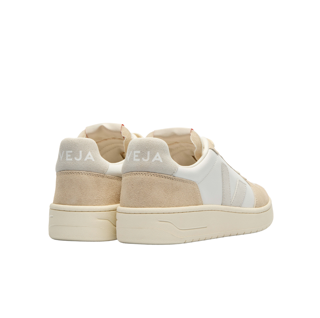 Veja V-82 Leath Ex-White Natural Almond
